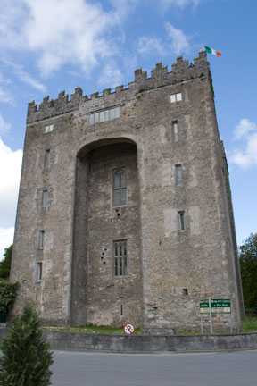 Pictures Of Castles In Ireland. Bunratty Castle Ireland