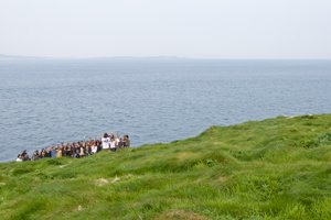 Carrick-a-Rede-rope-bridge-ireland-group
