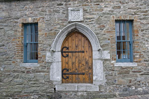Desmond-Castle-door
