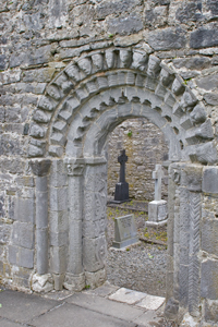 Dysert-O'Dea-church-door